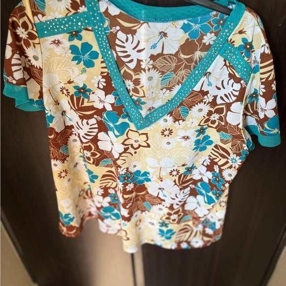 Tops - Floral V-Neck Women’s Top - Brown, Yellow, and Blue